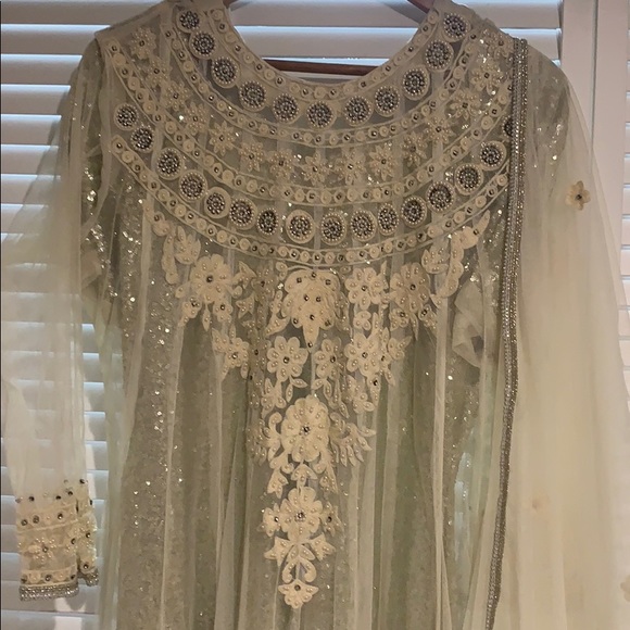 Pakistani Long maxi dress with dupatta/ shameez - Picture 2 of 5